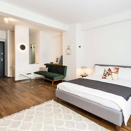 Athens' Best Location- Stunning & Spacious Studio Luaran gambar