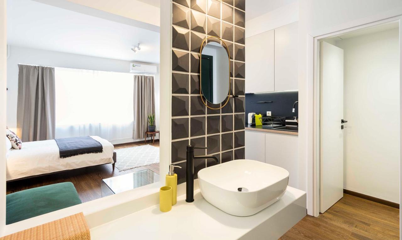 Athens' Best Location- Stunning & Spacious Studio Luaran gambar